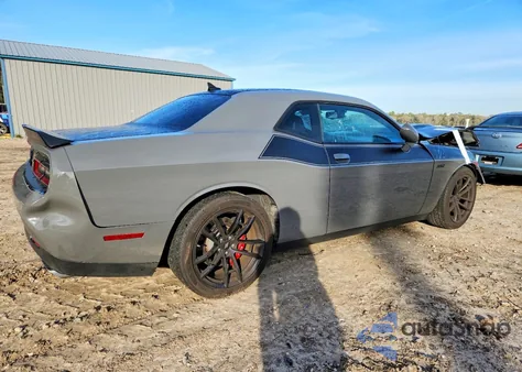 2018 Dodge Challenger R/T 392 из США, поврежденный, VIN 2C3CDZFJ3JH228145